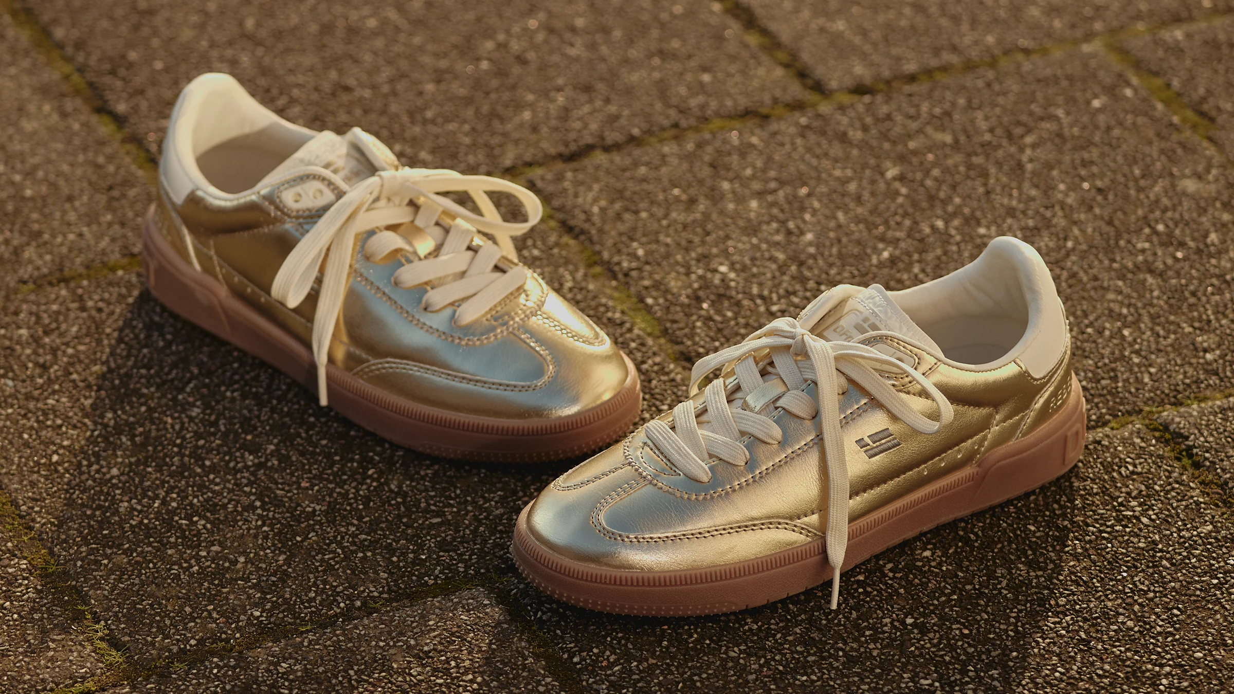 Iconic Style, Trendsetting Steps